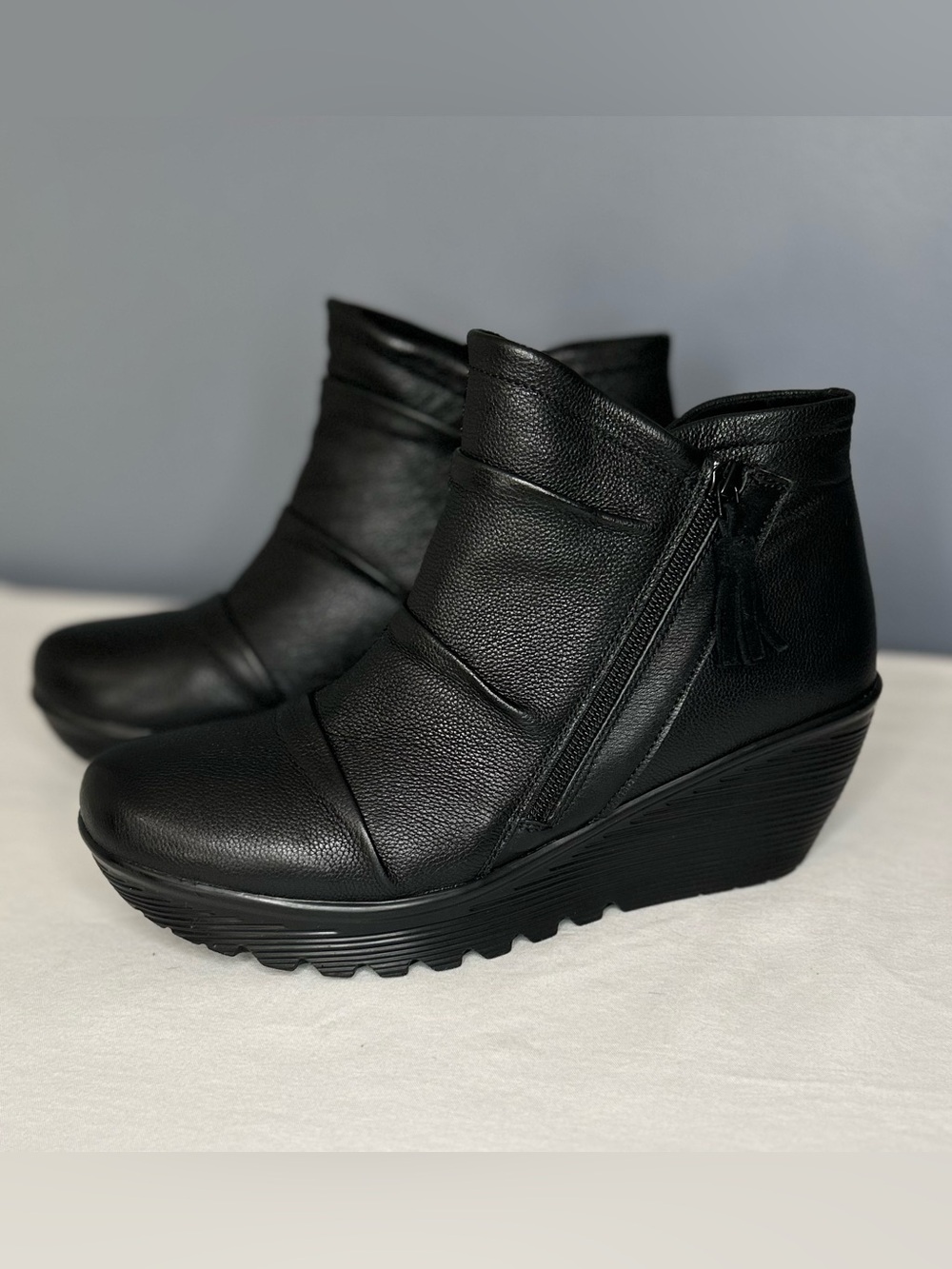 Skechers Parallel Double Trouble Boots 11 Black Leather Wedge Ankle Booties Zip